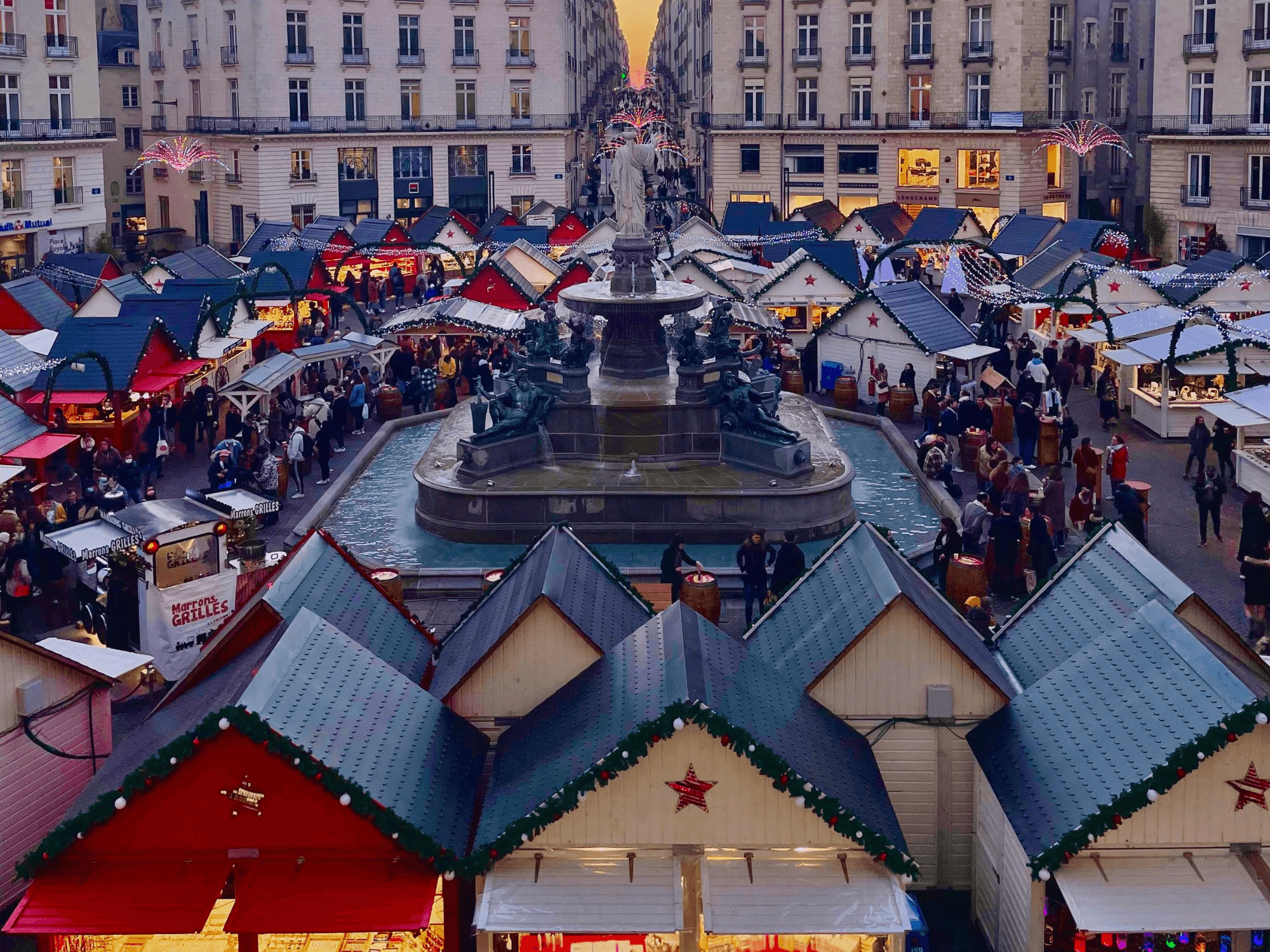 Le marché de Noël place Royale © 2A Organisation