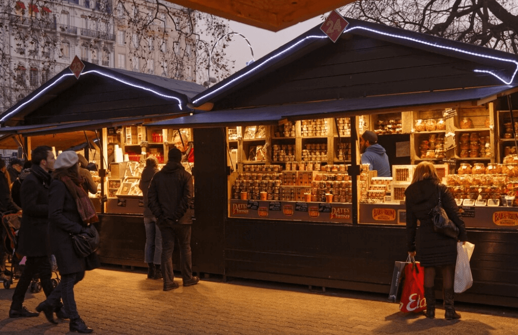 Le marché de Noël place Carnot à Lyon © experiencegift