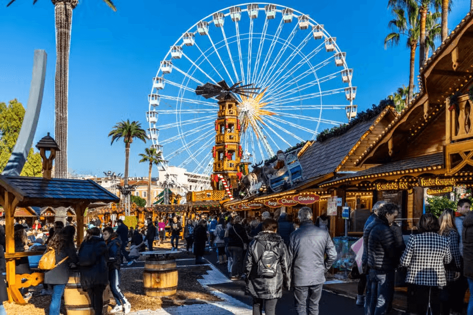 Le marché de Noël de Nice avec sa grande roue © istockphoto / font38